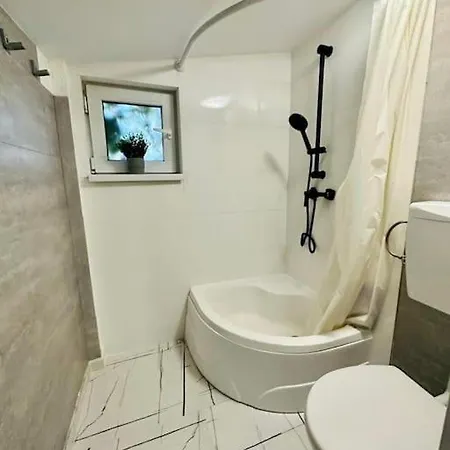 Appartement 2-room Cozy Retreat Near Center Boekarest